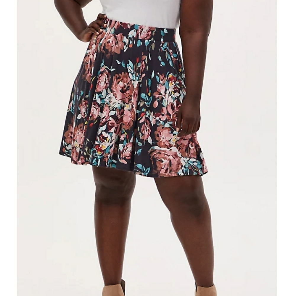 Torrid floral mini skirt